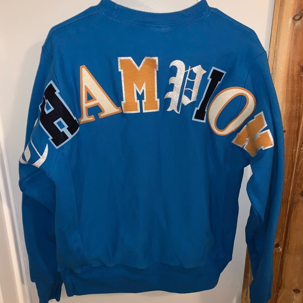 ✨NWOT✨ Champion Reverse Weave Crewneck!
